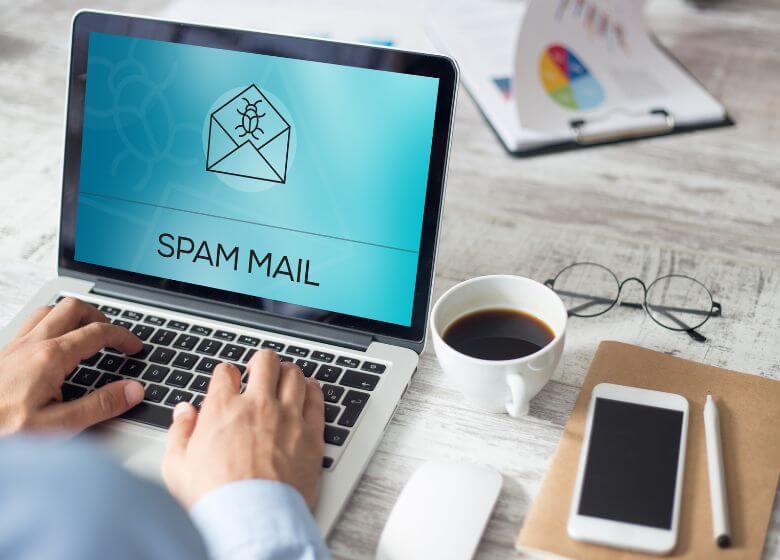 Proč padají e-maily do spamu